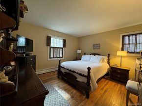 60 Syracuse Avenue, Medford NY 11763