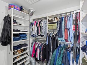 416 Argyle Road, Mineola NY 11501