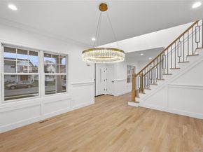 12 Patience Lane, Westbury NY 11590
