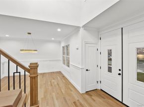 12 Patience Lane, Westbury NY 11590