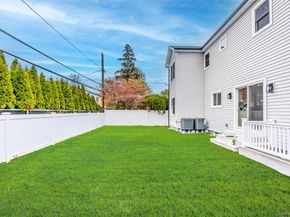 12 Patience Lane, Westbury NY 11590