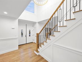 12 Patience Lane, Westbury NY 11590