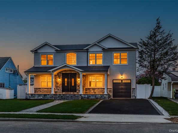 12 Patience Lane, Westbury NY 11590