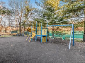 1374 Midland Avenue PH8, Bronxville NY 10708
