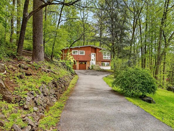 20 John Cava Lane, Cortlandt Manor NY 10567