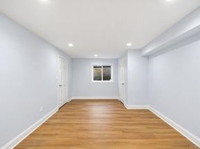 38 Ovation Court, White Plains NY 10603