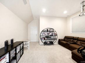 38 Ovation Court, White Plains NY 10603