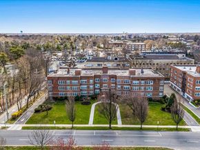 366 Stewart Avenue C4, Garden City NY 11530