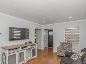 132 Wardwell Road, Mineola NY 11501