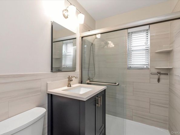 396 Merrick Road 1A, Rockville Centre NY 11570