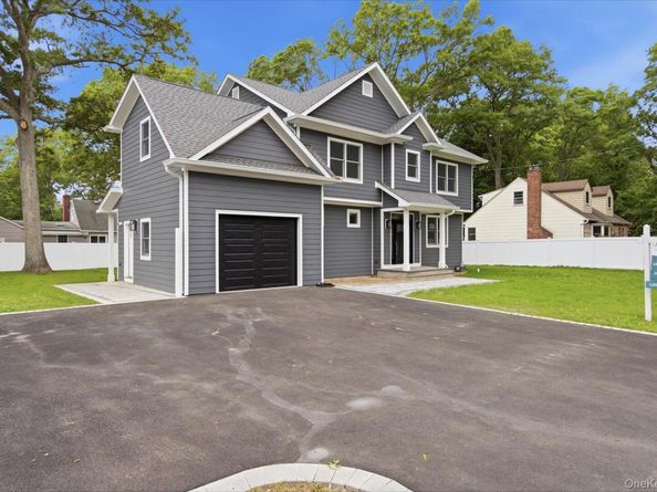 218 W Tyler Avenue, Miller Place NY 11764