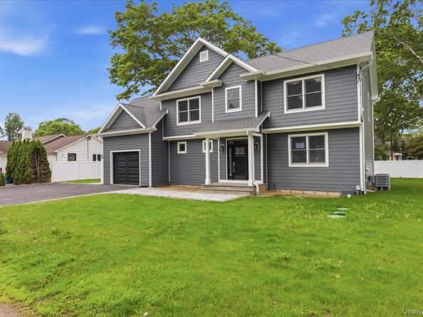 218 W Tyler Avenue, Miller Place NY 11764
