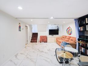 29 Edna Drive, Syosset NY 11791