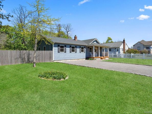 11 Jackson Street, East Islip NY 11730