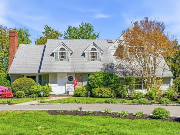 9 Townsend Road, Glen Cove NY 11542