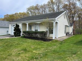 520 Cranston Lane, Ridge NY 11961
