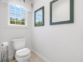 18 Pond Road, Holbrook NY 11741