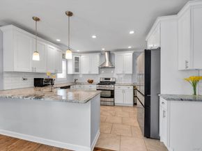 14 Laurel Road, Lindenhurst NY 11757