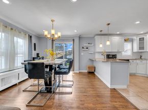 14 Laurel Road, Lindenhurst NY 11757