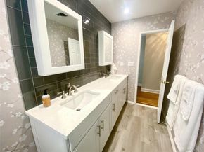 7 Byfield Place, Melville NY 11747