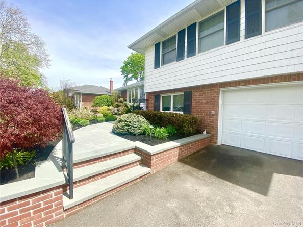 7 Byfield Place, Melville NY 11747