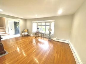 7 Byfield Place, Melville NY 11747