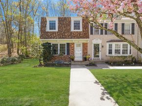 9 Penn Commons, Yaphank NY 11980