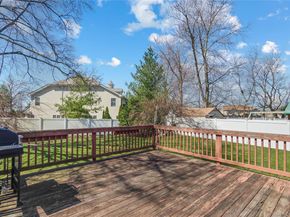 5 S Ronald Drive S, Amityville NY 11701