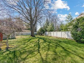 5 S Ronald Drive S, Amityville NY 11701