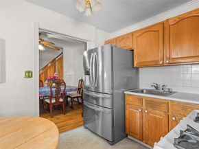 5 S Ronald Drive S, Amityville NY 11701
