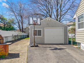 5 S Ronald Drive S, Amityville NY 11701