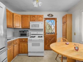 5 S Ronald Drive S, Amityville NY 11701