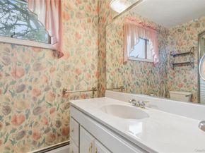 2 Garvey Drive, Hauppauge NY 11788