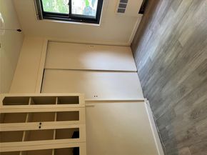 58-58 246th Crescent Lower, Douglaston NY 11362