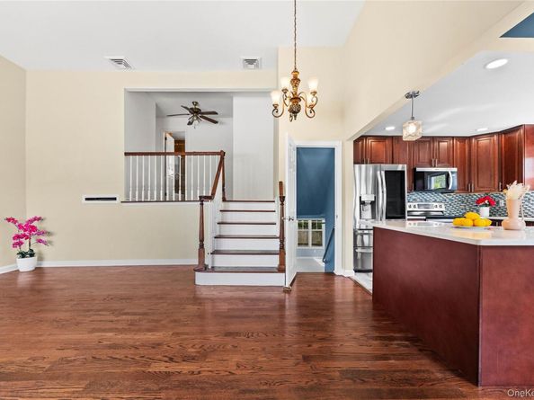 44 Bruce Lane, Westbury NY 11590