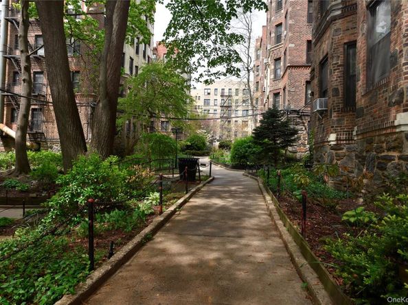 762 Brady Avenue 121, Bronx NY 10462