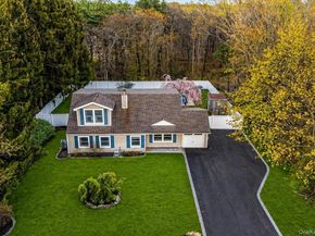 79 White Pine Way, Medford NY 11763