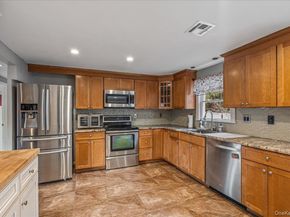 79 White Pine Way, Medford NY 11763