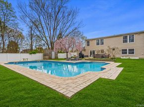 79 White Pine Way, Medford NY 11763