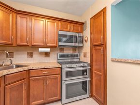 210 E Broadway 1D, Long Beach NY 11561