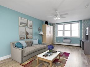 210 E Broadway 1D, Long Beach NY 11561