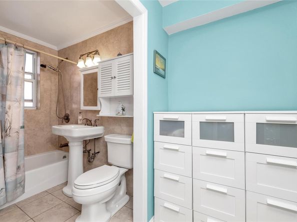 210 E Broadway 1D, Long Beach NY 11561