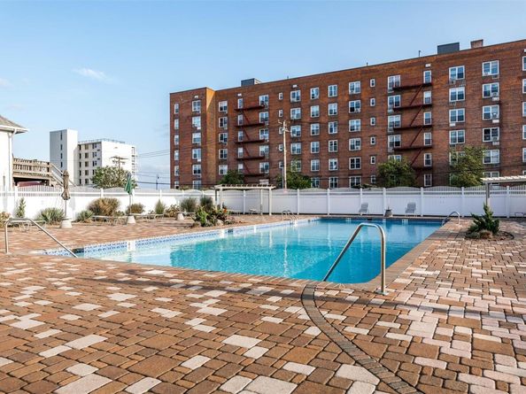210 E Broadway 1D, Long Beach NY 11561