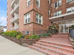 210 E Broadway 1D, Long Beach NY 11561