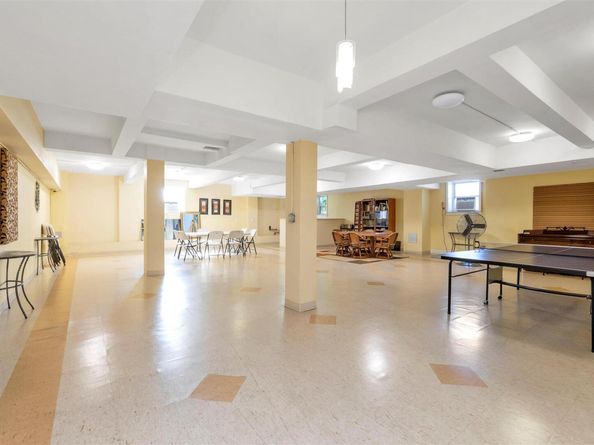 210 E Broadway 1D, Long Beach NY 11561