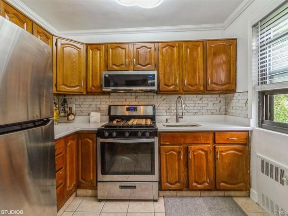 17 Lawrence Drive A, White Plains NY 10603