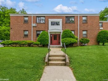 17 Lawrence Drive