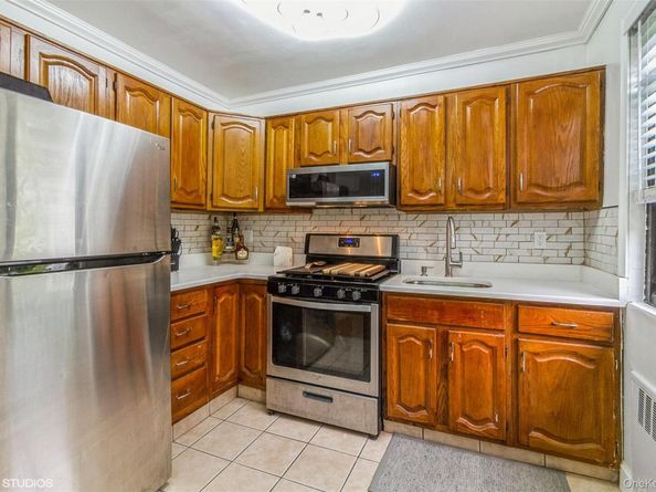 17 Lawrence Drive A, White Plains NY 10603