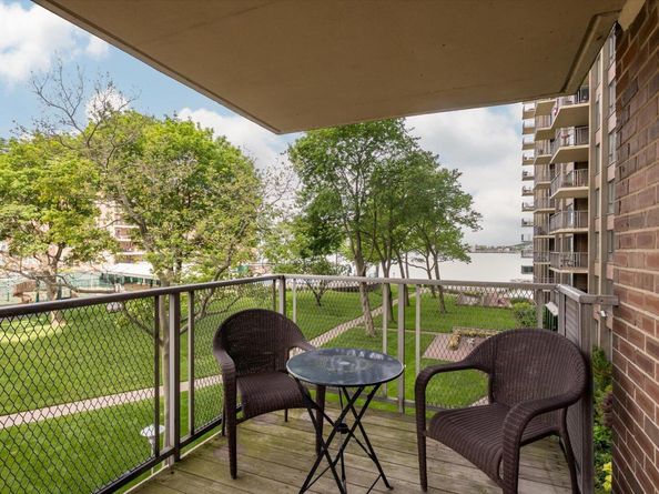 166-25 Powells Cove Boulevard 3F, Beechhurst NY 11357