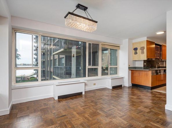 166-25 Powells Cove Boulevard 3F, Beechhurst NY 11357